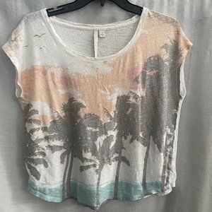 Size S Lauren Conrad Beach Scene T